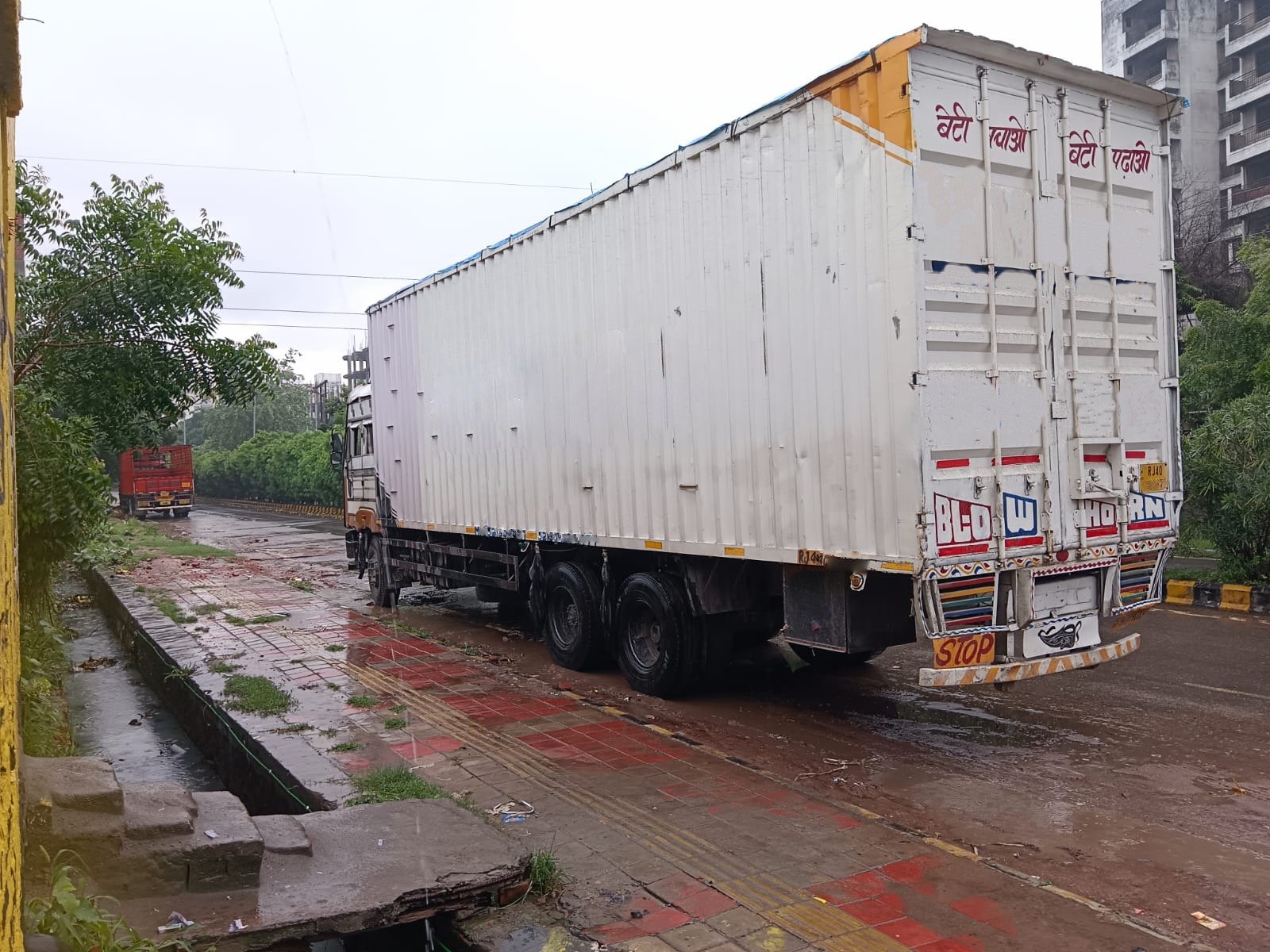 Ashok Leyland 2820 HF 2021 Tyres